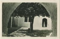 Meron / מירון, חצר בית הכנסת