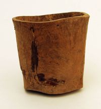 Small wooden pot