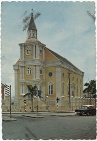 The Hendrikplein with Jewish synagogue in Willemstad, Curaçao, Neth. Antilles.