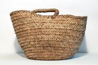 Straw vegetable basket