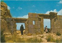 מירון - שרידי בית כנסת עתיק / Meron - ruins of ancient synagogue