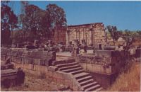 כפר נחום - מראה כללי של חורבות בית הכנסת מהמאה השניה לספה''נ / Capernaum - ancient synagogue total view - 2nd century C.E.