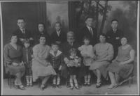 Renee Kolender's family on mother's side (Borenstain) late 1920s
