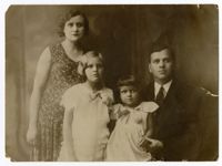 Ajzensztark family, circa 1930