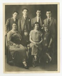 Ajzensztark family, circa 1913