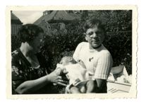 Fennie Hamel-DeVries, Abraham Hamel, and Dientje Krant, 1938